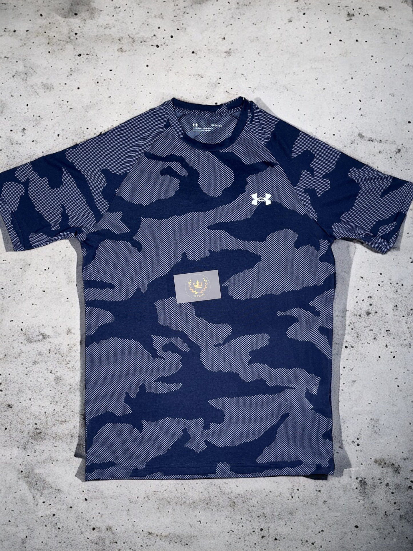 UNDER ARMOUR CAMO